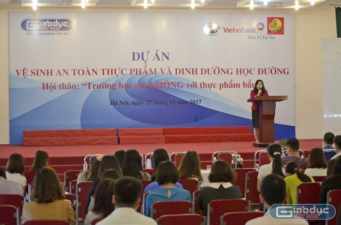 Cô Lê Thị Chính – Đại diện trường phổ thông quốc tế Newton chia sẻ về giải pháp mà Nhà trường áp dụng để kiểm soát vấn đề an toàn thực phẩm trong trường học.