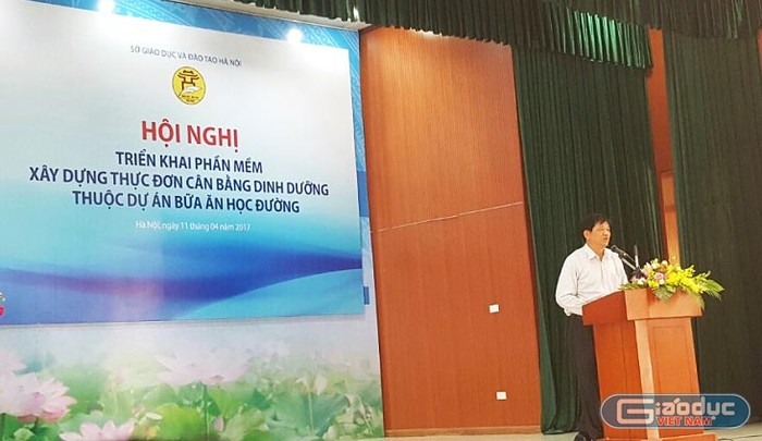 Ông Phạm Xuân Tiến - Phó Giám đốc Sở Giáo dục và Đào tạo Hà Nội phát biểu tại hội nghị (Ảnh: Thùy Linh)
