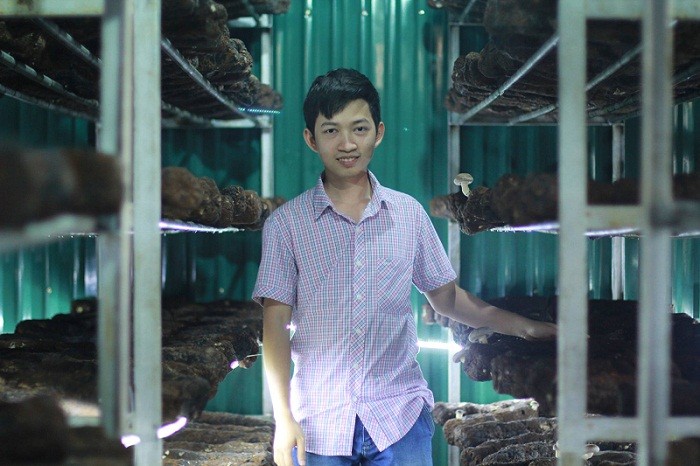 Tốt nghiệp loại Khá ngành Quản trị kinh doanh Trường Đại học Ngoại thương, năm 2016, Trịnh Huy Minh (sinh năm 1993) vẫn quyết định thi lại đại học để học kiến thức về trồng trọt. (Ảnh: Thùy Linh)
