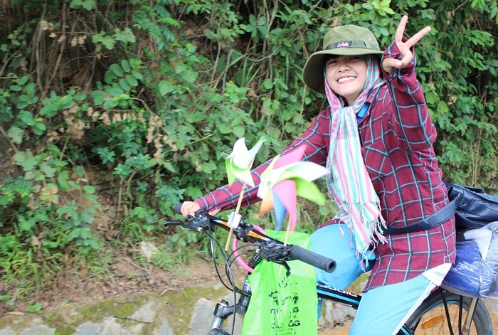 Cô gái Minh Tâm 21 tuổi và hành trình đạp xe xuyên Việt 3.000 km (Ảnh: Nhân vật cung cấp)