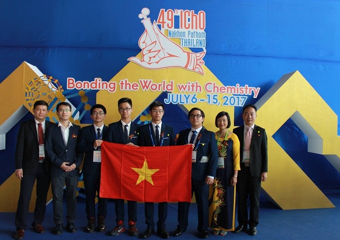Cả 4/4 thí sinh Việt Nam đều đoạt Huy chương Olympic Hoá học quốc tế ảnh 1