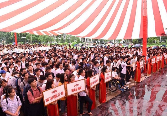 Đại học Bách khoa Hà Nội chào đón gần 6.500 tân sinh viên (Ảnh: Kim Chi)