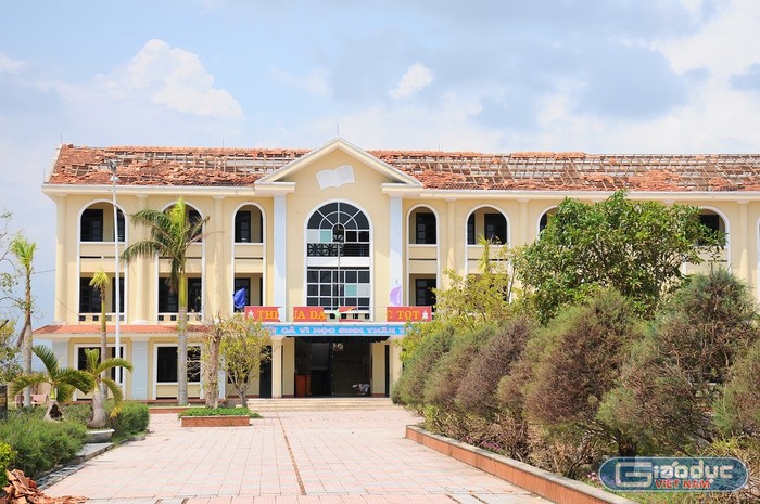 Trường Trung học phổ thông Quang Trung, tỉnh Quảng Bình bị tốc mái