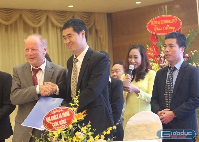 Tập đoàn F&amp;U đã ký kết thỏa thuận hợp tác với 8 trường đại học, cao đẳng, trường nghề của Việt Nam (Ảnh: Thùy Linh)