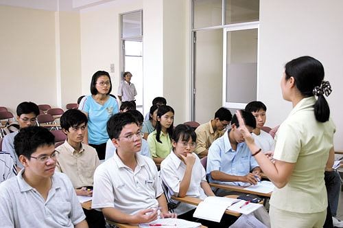 Giáo viên có trình độ ngoại ngữ bậc 2 mới đủ điều kiện làm “viên chức giáo vụ” (Ảnh minh họa đăng trên giaoduc.net.vn)