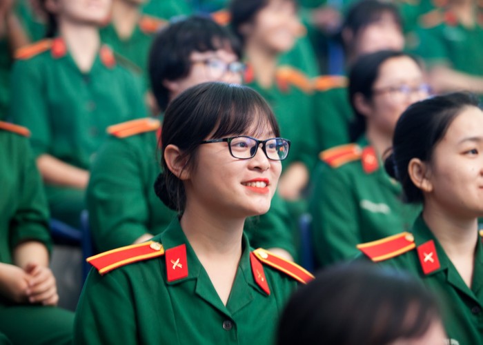 Thí sinh nữ có cơ hội học ngành nào của khối trường quân đội? ảnh 1