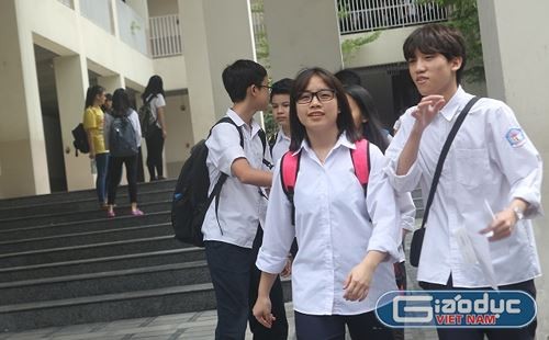 Kỳ thi vào lớp 10 trung học phổ thông tại Hà Nội năm học 2018-2019 sẽ diễn ra ngày 7/6, buổi sáng thi Ngữ văn, buổi chiều thi Toán. (Ảnh: Thùy Linh)