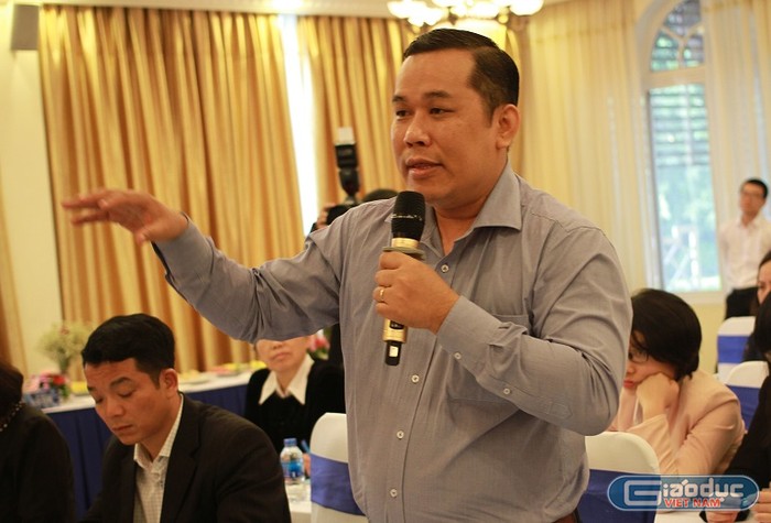 Tiến sĩ Lê Văn Út cảnh báo về yếu tố thương mại của việc xếp hạng đại học (Ảnh: Thùy Linh)