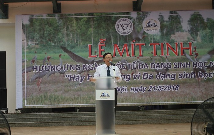 Ông Lê Duy Tiến – Phó tổng tư ký Liên Hiệp các hội Khoa học và kỹ thuật Việt Nam phát biểu tại lễ mít tinh (Ảnh: Linh Anh)
