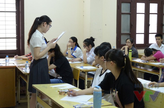 Năm học 2019-2020, các trường ngoài công lập Hà Nội không được tổ chức thi tuyển vào lớp 10 (Ảnh minh họa: VTV)