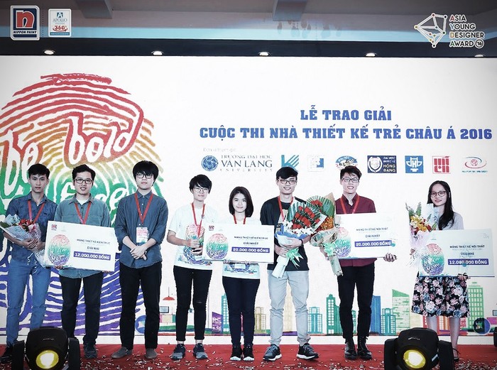 Đặng Thành Duy nhận chứng nhận giải Vàng cuộc thi Nhà thiết kế trẻ châu Á (AYDA) – khu vực Việt Nam – mảng thiết kế nội thất năm 2016.(Ảnh nhân vật cung cấp)