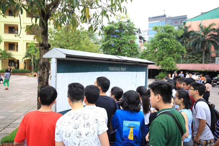 Sáng 2/6, Hà Nội có 497 thí sinh vắng mặt, 6 thí sinh vi phạm quy chế thi trong buổi thi môn Ngữ văn tại kỳ thi tuyển sinh lớp 10. (Ảnh minh họa: Thùy Linh)
