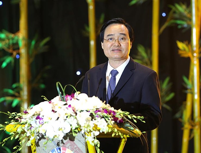 Bộ trưởng Phùng Xuân Nhạ phát biểu tại Hội nghị (Ảnh: moet.gov.vn)