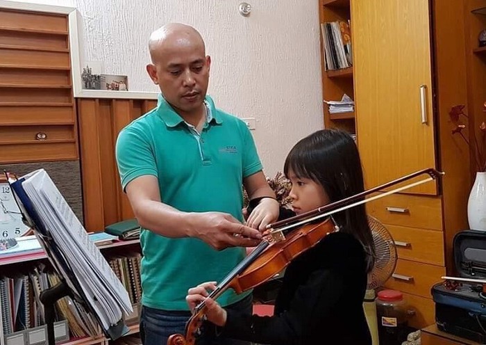 Nghệ sĩ ưu tú Nguyễn Công Thắng – học trò của Giáo sư Ngô Văn Thành, hiện là Phó Chủ nhiệm khoa Dây của Học viện âm nhạc Việt Nam