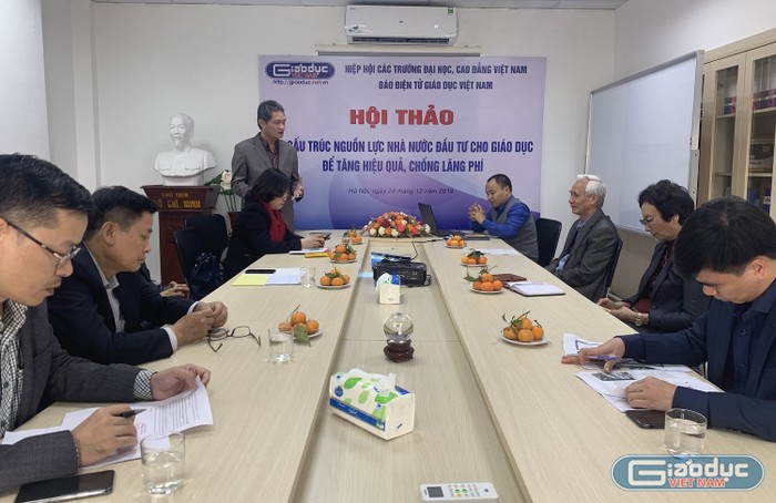 Ngày 24/12, Báo điện tử Giáo dục Việt Nam tổ chức hội thảo về “Tái cấu trúc nguồn lực nhà nước đầu tư cho giáo dục để tăng hiệu quả, chống lãng phí”. (Ảnh: Thùy Linh)