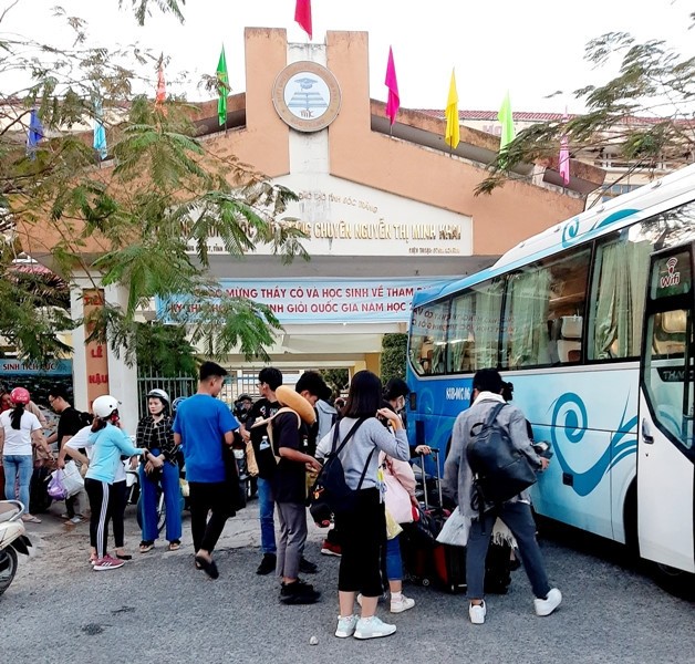Học sinh Trường Trung học phổ thông Chuyên Nguyễn Thị Minh Khai (Sóc Trăng) tham gia chuyến trải nghiệm tại Đà Lạt (Ảnh: Vietnamnet)