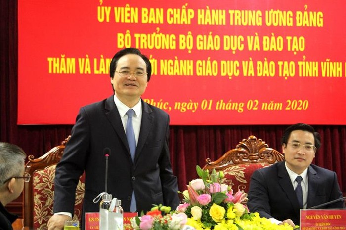 Bộ trưởng Phùng Xuân Nhạ phát biểu tại cuộc làm việc với ngành Giáo dục tỉnh Vĩnh Phúc (Ảnh: moet.gov.vn)