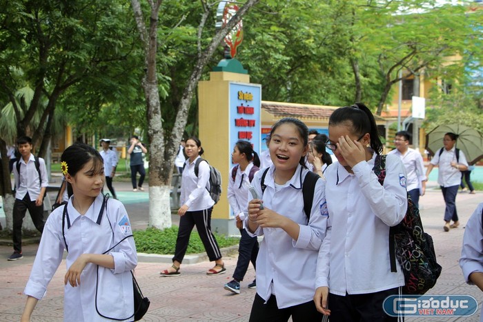 Năm nay, dự kiến toàn Hà Nội có 107.246 học sinh xét tốt nghiệp trung học cơ sở. 62% trong số này được học tại các trường trung học phổ thông công lập.(Ảnh minh họa: Lã Tiến)