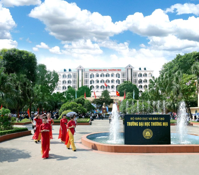 Phương án dự kiến tuyển sinh hệ đại học chính quy năm 2020 của Đại học Thương Mại chủ yếu là xét tuyển bằng kết quả kỳ thi tốt nghiệp trung học phổ thông. (Ảnh website nhà trường)