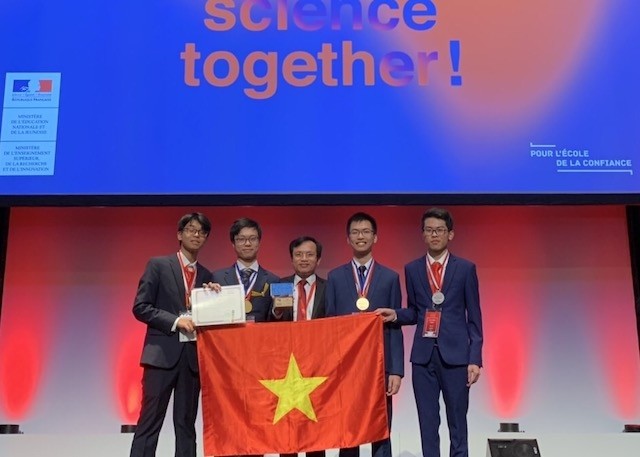 Hình ảnh đội tuyển quốc gia Việt Nam tham dự Olympic Hóa học quốc tế năm 2019 (Ảnh nguồn Bộ Giáo dục và Đào tạo)