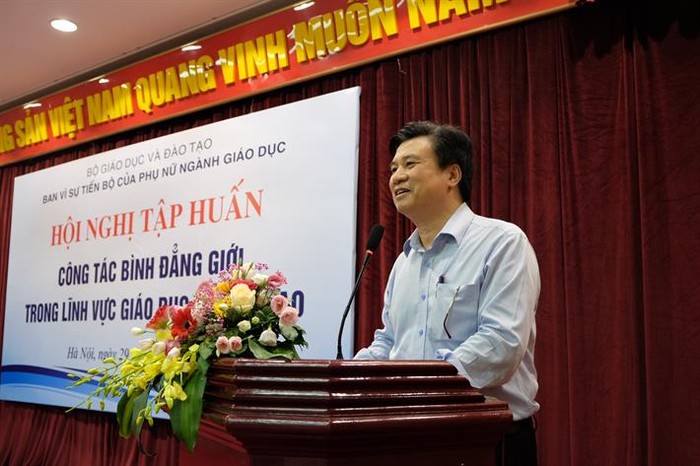 Thứ trưởng Nguyễn Hữu Độ phát biểu tại hội nghị (Ảnh: moet.gov.vn)