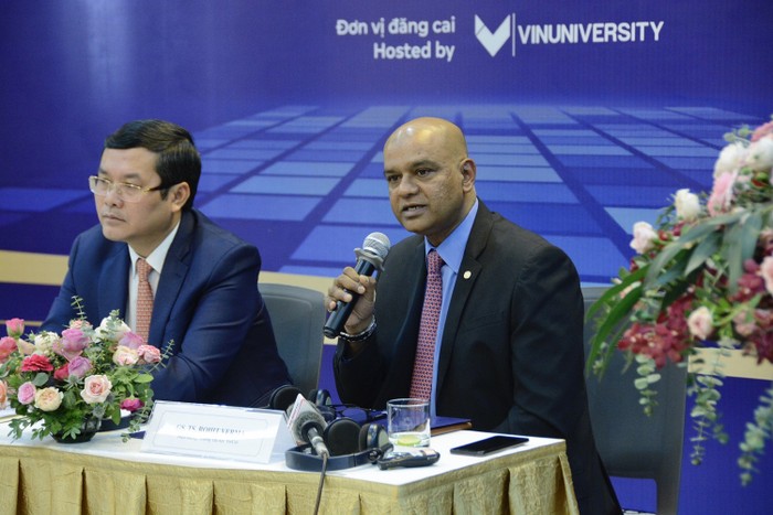 Giáo sư Rohit Verma - Hiệu trưởng Đại học VinUni (ảnh: Bộ Giáo dục và Đào tạo)
