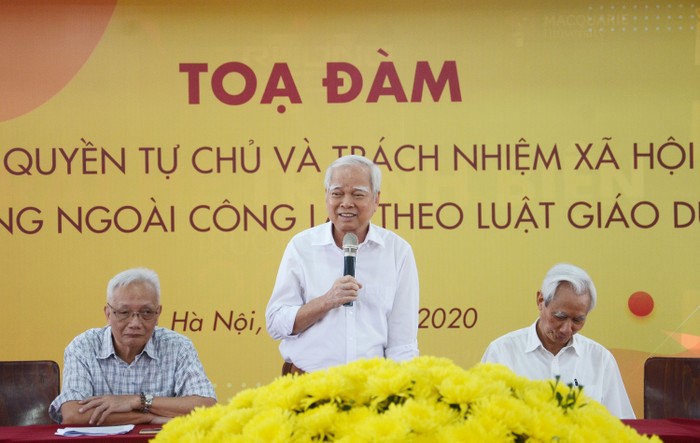 Thầy Nguyễn Văn Hòa, Chủ tịch Hội đồng quản trị trường Nguyễn Bỉnh Khiêm, Hà Nội (ảnh: Trần Tùng)