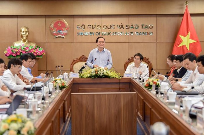 Bộ trưởng Phùng Xuân Nhạ chủ trì Hội nghị (ảnh: moet.gov.vn)