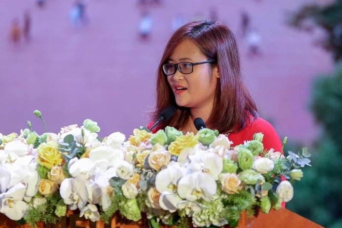 Cô Hà Ánh Phượng được vinh danh là điển hình tiên tiến tại Đại hội thi đua ngành giáo dục toàn quốc (ảnh: Bộ Giáo dục và Đào tạo cung cấp)