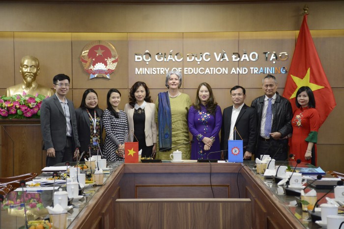 Các đại biểu tham dự tại đầu cầu Việt Nam (ảnh: Bộ giáo dục và Đào tạo)