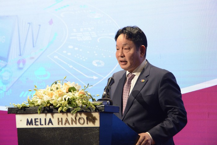 Ông Trương Gia Bình - Chủ tịch Hội đồng quản trị Công ty cổ phần FPT (ảnh: Bộ giáo dục và Đào tạo)