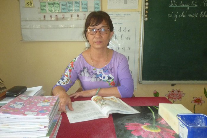 Cô giáo Huỳnh Thị Phương Thảo là giáo viên tiểu học duy nhất trong số 14 nhà giáo được Chủ tịch nước phong tặng danh hiệu Nhà giáo Nhân dân năm 2020 (ảnh: Báo Long An)