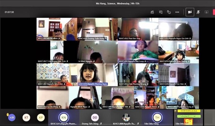 Trong ngày học đầu tiên tỉ lệ học sinh tham gia học online của trường Victoria Thăng Long, Hà Nội đạt tới 96% (một số trường hợp vắng đều có phép)- ảnh: NTCC