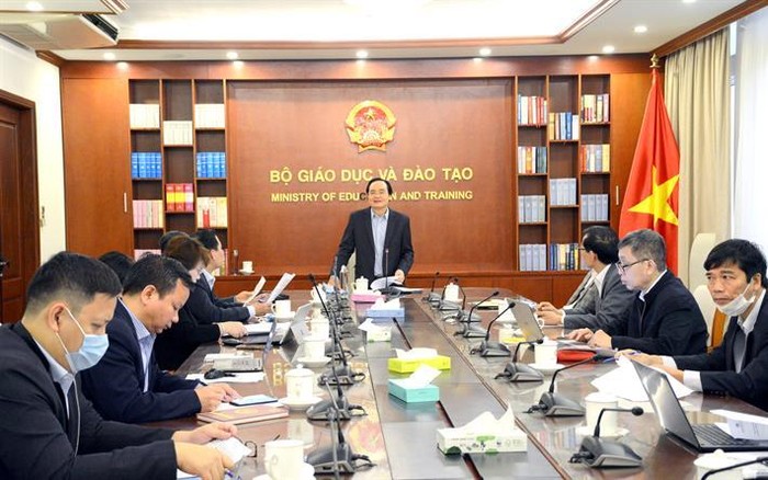 Bộ trưởng Phùng Xuân Nhạ chù trì cuộc họp (ảnh: Bộ Giáo dục và Đào tạo)