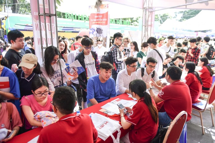 Năm 2021, trường Đại học Bách khoa Hà Nội tuyển sinh 7.420 chỉ tiêu. (ảnh: Kim Chi)