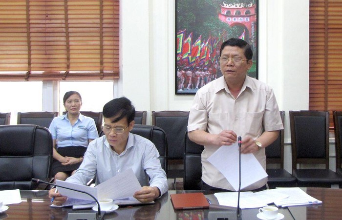 Ông Nguyễn Văn Mạnh - Tỉnh uỷ viên, Giám đốc Sở Giáo dục và Đào tạo phát biểu tại buổi họp Hội đồng lựa chọn sách giáo khoa giáo duc phổ thông tỉnh.
