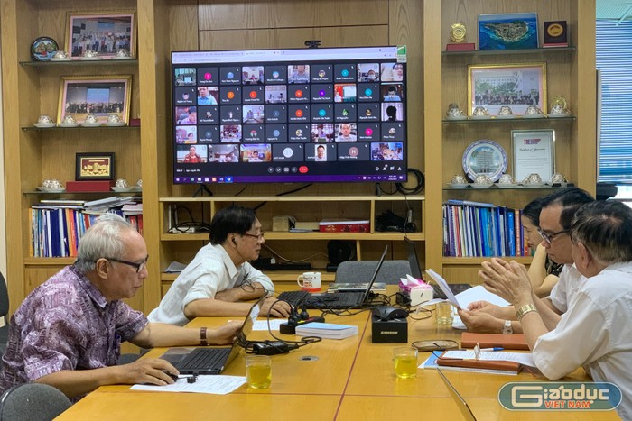 Ngày 23/6, câu lạc bộ các trường cao đẳng Y Dược trực thuộc Hiệp hội Các trường đại học, cao đẳng Việt Nam đã tổ chức tọa đàm trực tuyến (ảnh: Thùy Linh)
