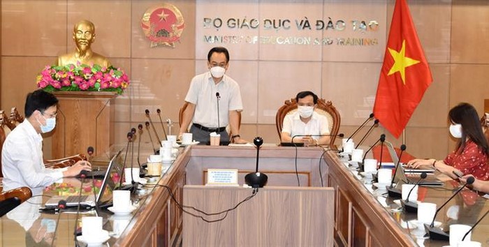 Thứ trưởng Hoàng Minh Sơn phát biểu tại cuộc họp (ảnh: Bộ Giáo dục và Đào tạo)