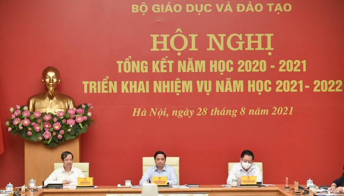 Thủ tướng Phạm Minh Chính chỉ đạo tại hội nghị tổng kết năm học 2020-2021, triển khai nhiệm vụ năm học 2021-2022 (Ảnh: Bộ Giáo dục và Đào tạo)