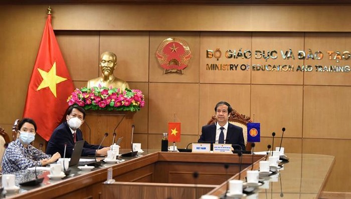 Bộ trưởng Nguyễn Kim Sơn dự Hội nghị tại điểm cầu Bộ Giáo dục và Đào tạo Việt Nam (ảnh: Bộ Giáo dục và Đào tạo)