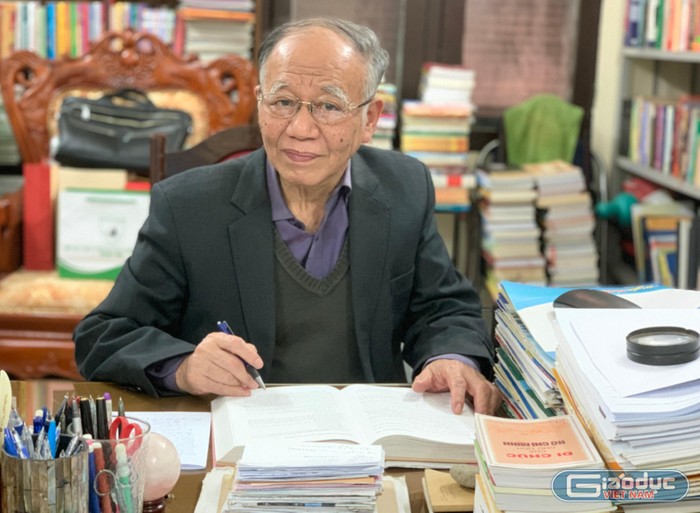 Giáo sư Hoàng Chí Bảo - nguyên Ủy viên Hội đồng Lý luận Trung ương, chuyên gia cao cấp Học viện Chính trị Quốc gia Hồ Chí Minh (ảnh: Minh Ngọc)