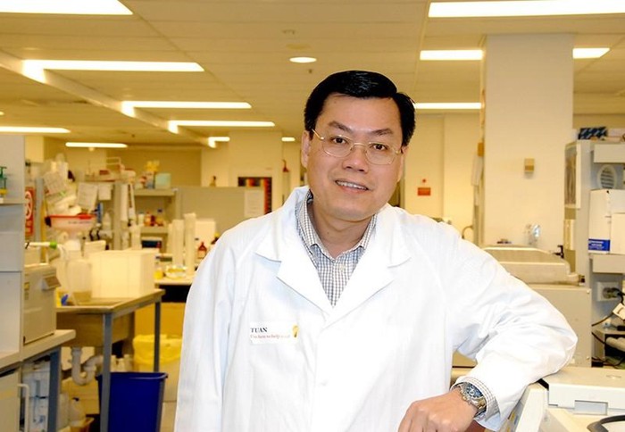 Ông Nguyễn Văn Tuấn hiện đang là giáo sư Đại học New South Wales và Đại học Notre Dame Australia