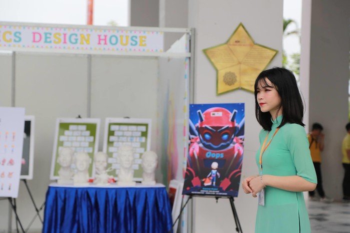 Năm 2013, Lệ Giang tham gia dự tuyển và trúng tuyển vào 3 trường trung học phổ thông “hot” tại Hà Nội (ảnh: NVCC)