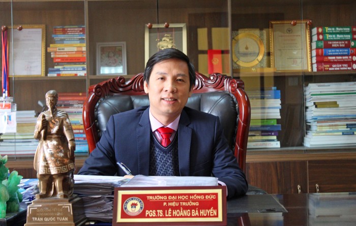 Phó giáo sư, Tiến sĩ Lê Hoằng Bá Huyền – Phó Hiệu trưởng Trường Đại học Hồng Đức (ảnh: NVCC)