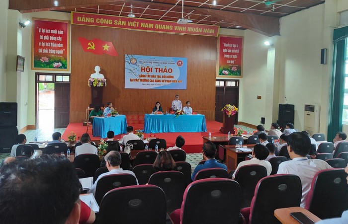 Ngày 12/05/2022 tại trường Cao đẳng Sư phạm Điện Biên, Câu lạc bộ đã tổ chức Hội thảo “Công tác đào tạo, bồi dưỡng tại trường cao đẳng sư phạm hiện nay”.
