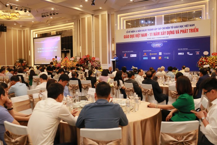 Quang cảnh buổi lễ kỷ niệm 11 năm ngày thành lập Tạp chí điện tử Giáo dục Việt Nam (17/5/2011-17/5/2022)