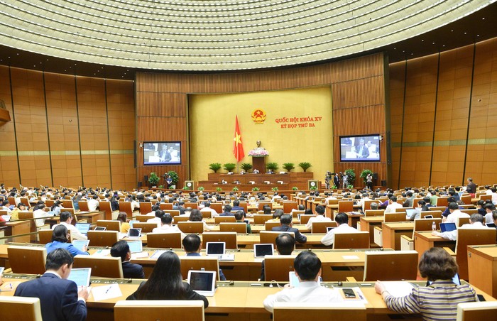 Quốc hội thảo luận toàn thể tại hội trường về dự kiến Chương trình giám sát của Quốc hội năm 2023 (ảnh:quochoi.vn)