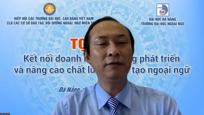 Phó giáo sư Trần Hữu Phúc - Hiệu trưởng Trường Đại học Ngoại ngữ - Đại học Đà Nẵng, Chủ nhiệm Câu lạc bộ phát biểu
