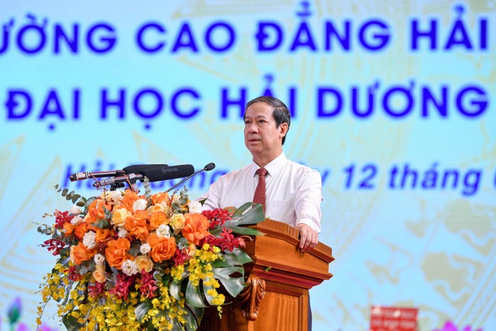 Bộ trưởng Nguyễn Kim Sơn phát biểu tại buổi lễ (ảnh: Bộ Giáo dục và Đào tạo)