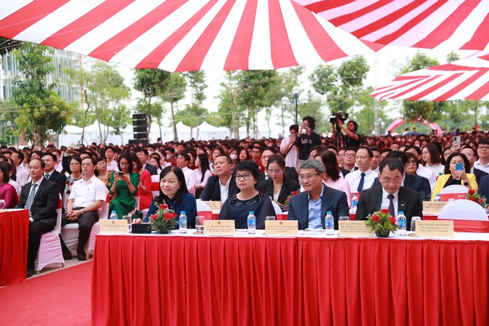 Ngày 12/10/2023, Đại học Quốc gia Hà Nội tổ chức lễ khai giảng năm học 2023-2024 tại Khu đô thị Đại học Quốc gia Hà Nội Hòa Lạc.